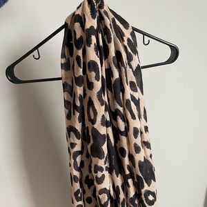 B.P. Leopard scarf